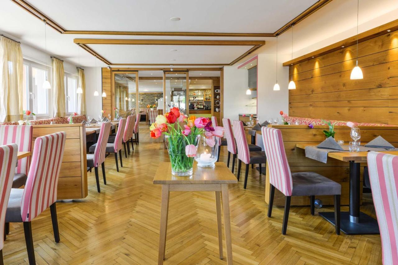 Jauch'S Loewen Hotel-Restaurant Neuershausen Exterior foto